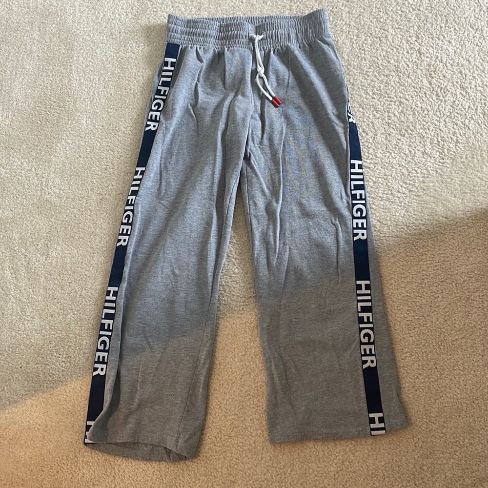 Tommy Hildiger size M wide leg sweat pants